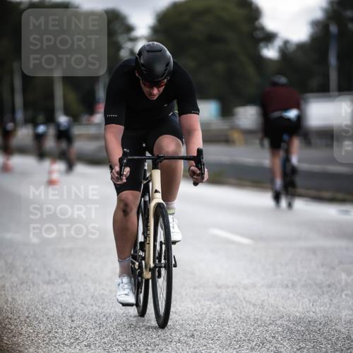 16.08.2026 - KN Förde Triathlon 2026 H.Heesch http://msf.ph/oto/9975616 16.08.2026 11:12:06 Radfahren 312, 357, 393 meine-sportfotos.de