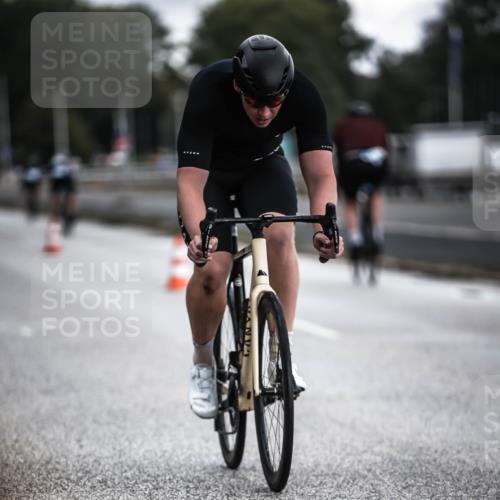 16.08.2026 - KN Förde Triathlon 2026 H.Heesch http://msf.ph/oto/9975619 16.08.2026 11:12:07 Radfahren 312, 334, 357, 393 meine-sportfotos.de