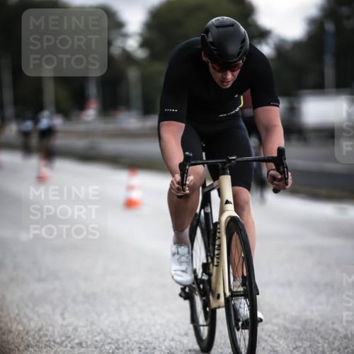 16.08.2026 - KN Förde Triathlon 2026 H.Heesch http://msf.ph/oto/9975621 16.08.2026 11:12:07 Radfahren 312, 334, 357, 393 meine-sportfotos.de