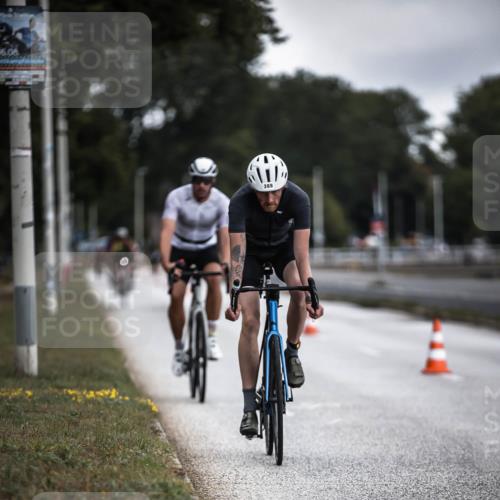 16.08.2026 - KN Förde Triathlon 2026 H.Heesch http://msf.ph/oto/9975625 16.08.2026 11:12:20 Radfahren 315, 388, 400, 408 meine-sportfotos.de