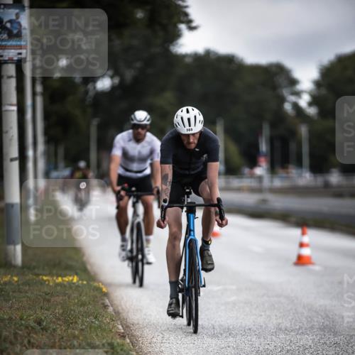 16.08.2026 - KN Förde Triathlon 2026 H.Heesch http://msf.ph/oto/9975626 16.08.2026 11:12:20 Radfahren 315, 388, 400, 408 meine-sportfotos.de