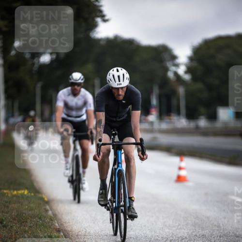 16.08.2026 - KN Förde Triathlon 2026 H.Heesch http://msf.ph/oto/9975631 16.08.2026 11:12:20 Radfahren 315, 388, 400, 408 meine-sportfotos.de