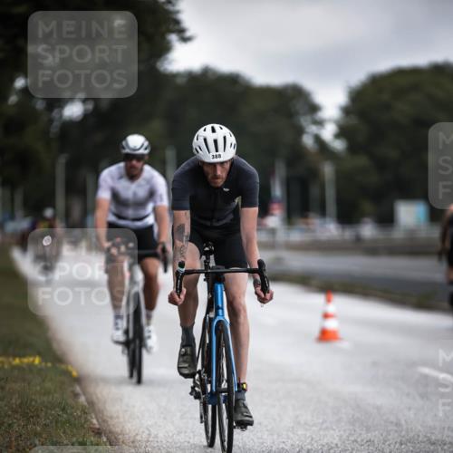 16.08.2026 - KN Förde Triathlon 2026 H.Heesch http://msf.ph/oto/9975632 16.08.2026 11:12:20 Radfahren 315, 388, 400, 408 meine-sportfotos.de