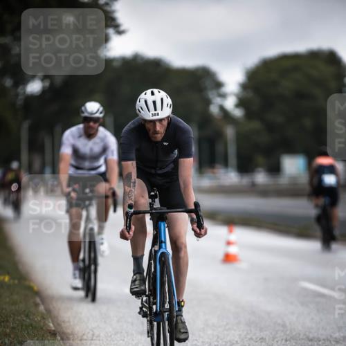 16.08.2026 - KN Förde Triathlon 2026 H.Heesch http://msf.ph/oto/9975635 16.08.2026 11:12:20 Radfahren 315, 388, 400, 408 meine-sportfotos.de