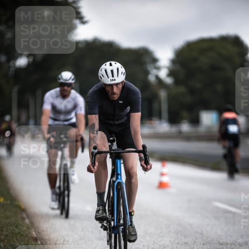 16.08.2026 - KN Förde Triathlon 2026 H.Heesch http://msf.ph/oto/9975636 16.08.2026 11:12:20 Radfahren 315, 388, 400, 408 meine-sportfotos.de