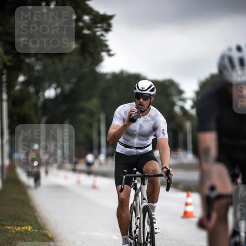 16.08.2026 - KN Förde Triathlon 2026 H.Heesch http://msf.ph/oto/9975638 16.08.2026 11:12:21 Radfahren 315, 388, 400, 408 meine-sportfotos.de