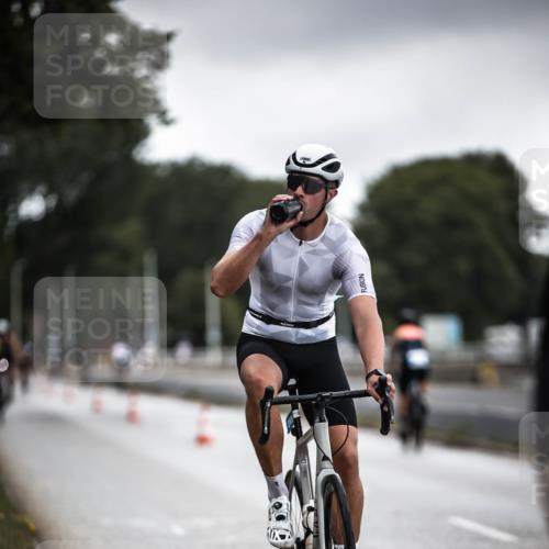16.08.2026 - KN Förde Triathlon 2026 H.Heesch http://msf.ph/oto/9975644 16.08.2026 11:12:21 Radfahren 315, 388, 400, 408 meine-sportfotos.de