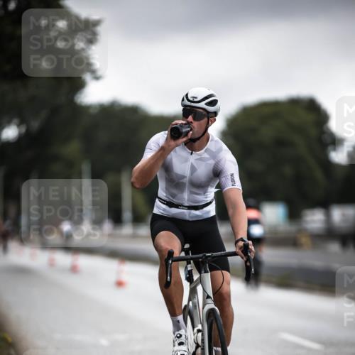 16.08.2026 - KN Förde Triathlon 2026 H.Heesch http://msf.ph/oto/9975645 16.08.2026 11:12:21 Radfahren 315, 388, 400, 408 meine-sportfotos.de