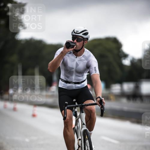 16.08.2026 - KN Förde Triathlon 2026 H.Heesch http://msf.ph/oto/9975648 16.08.2026 11:12:21 Radfahren 315, 388, 400, 408 meine-sportfotos.de