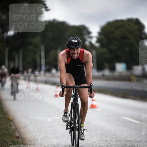 16.08.2026 - KN Förde Triathlon 2026 H.Heesch http://msf.ph/oto/9975688 16.08.2026 11:12:36 Radfahren 323, 325, 374, 407, 412 meine-sportfotos.de