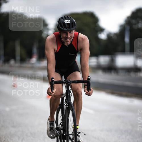 16.08.2026 - KN Förde Triathlon 2026 H.Heesch http://msf.ph/oto/9975697 16.08.2026 11:12:36 Radfahren 323, 325, 374, 407, 412 meine-sportfotos.de