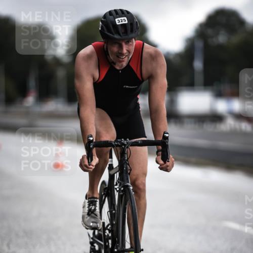 16.08.2026 - KN Förde Triathlon 2026 H.Heesch http://msf.ph/oto/9975700 16.08.2026 11:12:37 Radfahren 323, 325, 374, 407, 412 meine-sportfotos.de
