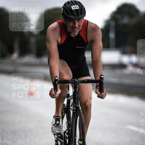 16.08.2026 - KN Förde Triathlon 2026 H.Heesch http://msf.ph/oto/9975701 16.08.2026 11:12:37 Radfahren 323, 325, 374, 407, 412 meine-sportfotos.de