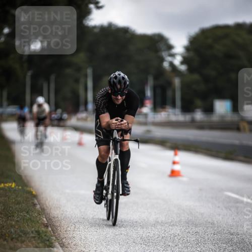 16.08.2026 - KN Förde Triathlon 2026 H.Heesch http://msf.ph/oto/9975708 16.08.2026 11:12:39 Radfahren 323, 325, 374, 395, 407, 412 meine-sportfotos.de