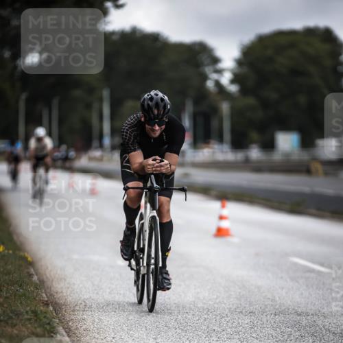 16.08.2026 - KN Förde Triathlon 2026 H.Heesch http://msf.ph/oto/9975710 16.08.2026 11:12:39 Radfahren 323, 325, 374, 395, 407, 412 meine-sportfotos.de