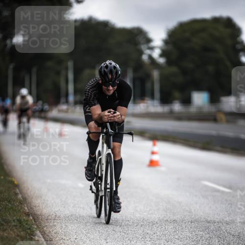 16.08.2026 - KN Förde Triathlon 2026 H.Heesch http://msf.ph/oto/9975711 16.08.2026 11:12:39 Radfahren 323, 325, 374, 395, 407, 412 meine-sportfotos.de