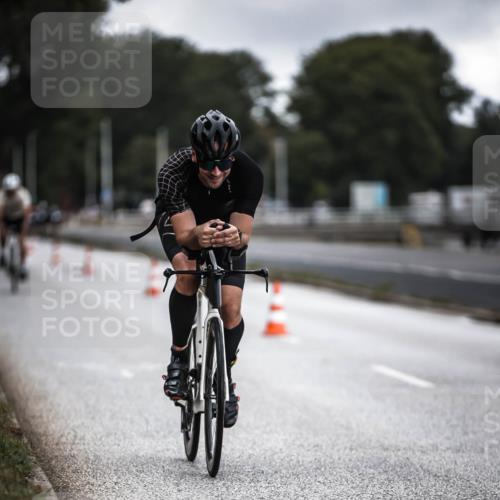 16.08.2026 - KN Förde Triathlon 2026 H.Heesch http://msf.ph/oto/9975714 16.08.2026 11:12:39 Radfahren 323, 325, 374, 395, 407, 412 meine-sportfotos.de