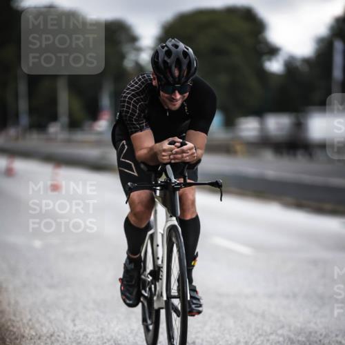 16.08.2026 - KN Förde Triathlon 2026 H.Heesch http://msf.ph/oto/9975721 16.08.2026 11:12:39 Radfahren 323, 325, 374, 395, 407, 412 meine-sportfotos.de