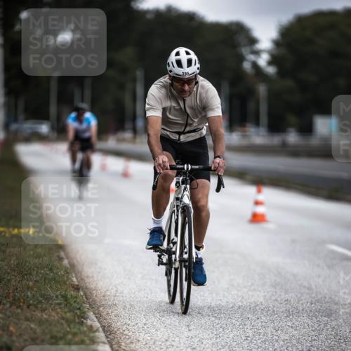 16.08.2026 - KN Förde Triathlon 2026 H.Heesch http://msf.ph/oto/9975724 16.08.2026 11:12:43 Radfahren 395, 407, 410 meine-sportfotos.de