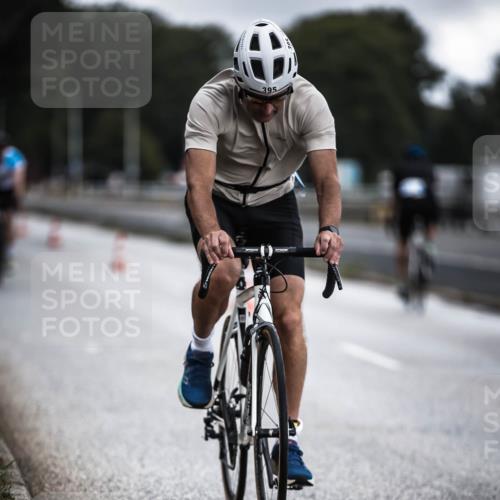 16.08.2026 - KN Förde Triathlon 2026 H.Heesch http://msf.ph/oto/9975734 16.08.2026 11:12:44 Radfahren 395, 407, 410 meine-sportfotos.de