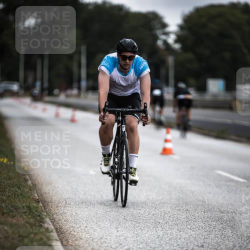 16.08.2026 - KN Förde Triathlon 2026 H.Heesch http://msf.ph/oto/9975741 16.08.2026 11:12:47 Radfahren 395, 410 meine-sportfotos.de