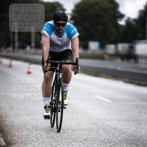 16.08.2026 - KN Förde Triathlon 2026 H.Heesch http://msf.ph/oto/9975749 16.08.2026 11:12:47 Radfahren 395, 410 meine-sportfotos.de
