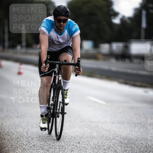 16.08.2026 - KN Förde Triathlon 2026 H.Heesch http://msf.ph/oto/9975751 16.08.2026 11:12:47 Radfahren 395, 410 meine-sportfotos.de