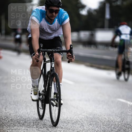 16.08.2026 - KN Förde Triathlon 2026 H.Heesch http://msf.ph/oto/9975755 16.08.2026 11:12:47 Radfahren 395, 410 meine-sportfotos.de