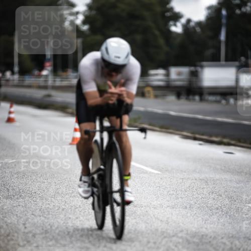 16.08.2026 - KN Förde Triathlon 2026 H.Heesch http://msf.ph/oto/9975762 16.08.2026 11:13:08 Radfahren 340, 403 meine-sportfotos.de