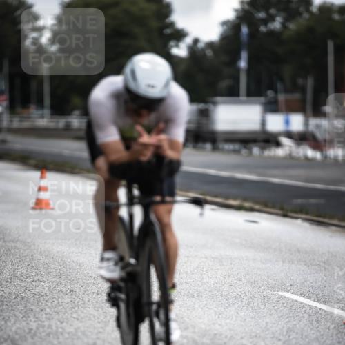 16.08.2026 - KN Förde Triathlon 2026 H.Heesch http://msf.ph/oto/9975766 16.08.2026 11:13:08 Radfahren 340, 403 meine-sportfotos.de