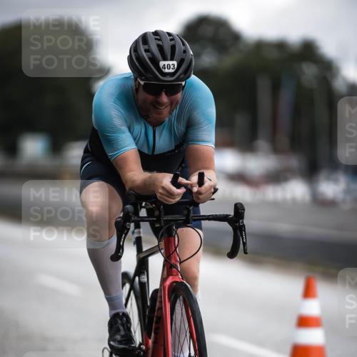 16.08.2026 - KN Förde Triathlon 2026 H.Heesch http://msf.ph/oto/9975789 16.08.2026 11:13:13 Radfahren 329, 379, 403, 422 meine-sportfotos.de