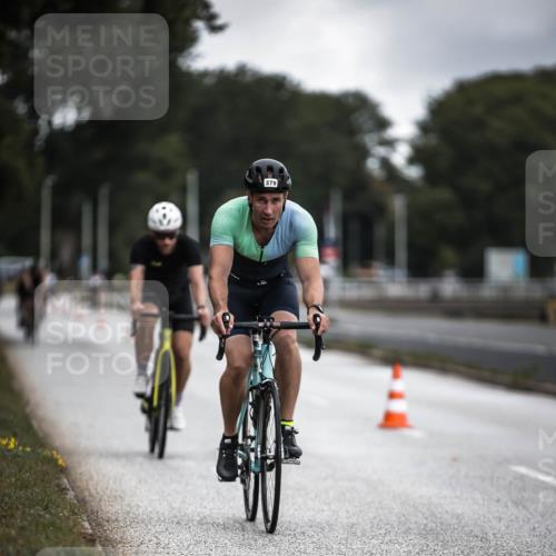 16.08.2026 - KN Förde Triathlon 2026 H.Heesch http://msf.ph/oto/9975790 16.08.2026 11:13:17 Radfahren 329, 379, 385, 422 meine-sportfotos.de