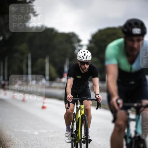 16.08.2026 - KN Förde Triathlon 2026 H.Heesch http://msf.ph/oto/9975802 16.08.2026 11:13:18 Radfahren 329, 379, 385 meine-sportfotos.de