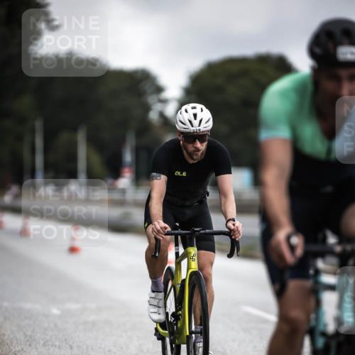 16.08.2026 - KN Förde Triathlon 2026 H.Heesch http://msf.ph/oto/9975804 16.08.2026 11:13:18 Radfahren 329, 379, 385 meine-sportfotos.de