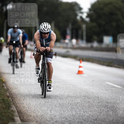 16.08.2026 - KN Förde Triathlon 2026 H.Heesch http://msf.ph/oto/9975875 16.08.2026 11:13:41 Radfahren 331, 360, 376, 386, 406, 430 meine-sportfotos.de
