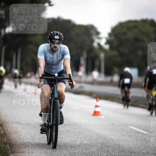 16.08.2026 - KN Förde Triathlon 2026 H.Heesch http://msf.ph/oto/9975892 16.08.2026 11:13:43 Radfahren 331, 360, 376, 386, 406, 430 meine-sportfotos.de