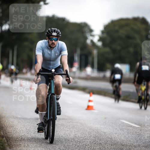 16.08.2026 - KN Förde Triathlon 2026 H.Heesch http://msf.ph/oto/9975893 16.08.2026 11:13:43 Radfahren 331, 360, 376, 386, 406, 430 meine-sportfotos.de