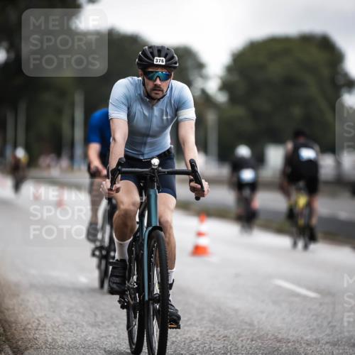 16.08.2026 - KN Förde Triathlon 2026 H.Heesch http://msf.ph/oto/9975899 16.08.2026 11:13:43 Radfahren 331, 360, 376, 386, 406, 430 meine-sportfotos.de