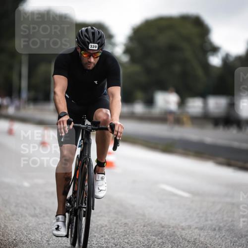 16.08.2026 - KN Förde Triathlon 2026 H.Heesch http://msf.ph/oto/9975945 16.08.2026 11:13:57 Radfahren 320, 409 meine-sportfotos.de