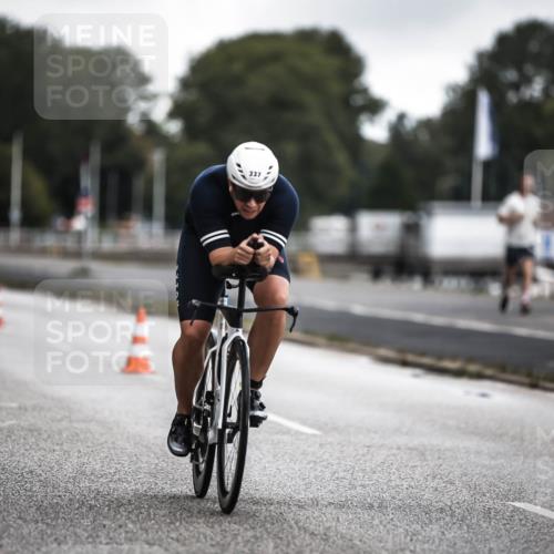 16.08.2026 - KN Förde Triathlon 2026 H.Heesch http://msf.ph/oto/9975990 16.08.2026 11:14:08 Radfahren 337, 401 meine-sportfotos.de