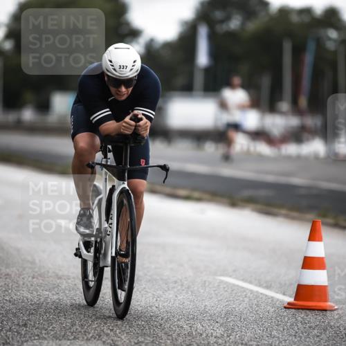 16.08.2026 - KN Förde Triathlon 2026 H.Heesch http://msf.ph/oto/9975995 16.08.2026 11:14:08 Radfahren 337, 401 meine-sportfotos.de