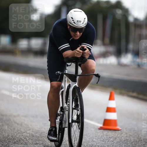 16.08.2026 - KN Förde Triathlon 2026 H.Heesch http://msf.ph/oto/9976000 16.08.2026 11:14:08 Radfahren 337, 401 meine-sportfotos.de