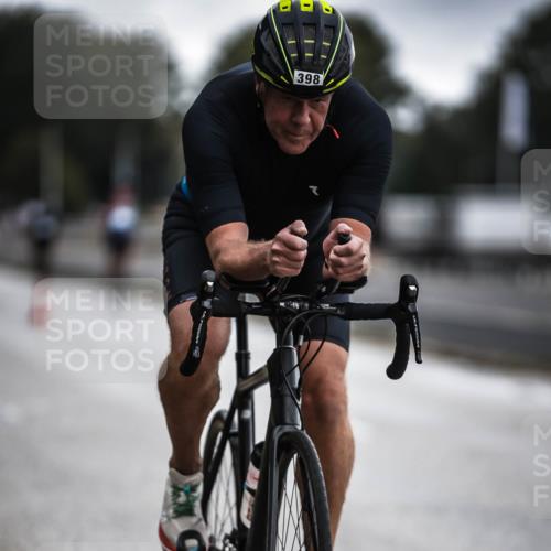 16.08.2026 - KN Förde Triathlon 2026 H.Heesch http://msf.ph/oto/9976028 16.08.2026 11:14:34 Radfahren 398, 432 meine-sportfotos.de