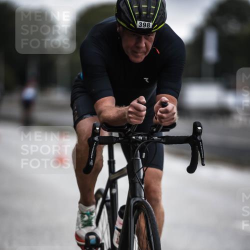 16.08.2026 - KN Förde Triathlon 2026 H.Heesch http://msf.ph/oto/9976030 16.08.2026 11:14:34 Radfahren 398, 432 meine-sportfotos.de