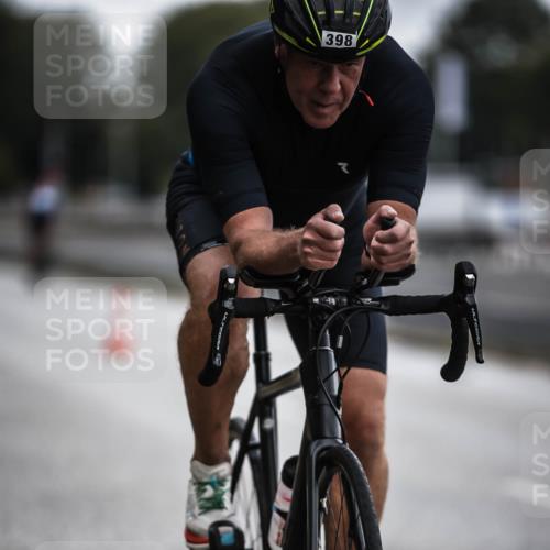 16.08.2026 - KN Förde Triathlon 2026 H.Heesch http://msf.ph/oto/9976031 16.08.2026 11:14:34 Radfahren 398, 432 meine-sportfotos.de