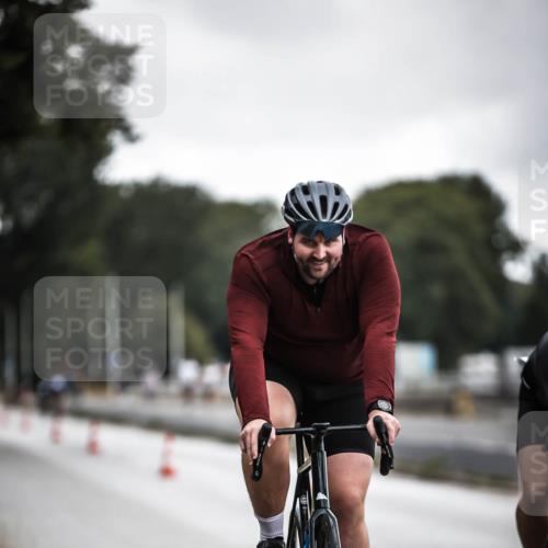 16.08.2026 - KN Förde Triathlon 2026 H.Heesch http://msf.ph/oto/9976040 16.08.2026 11:14:43 Radfahren 328, 350, 370, 400 meine-sportfotos.de