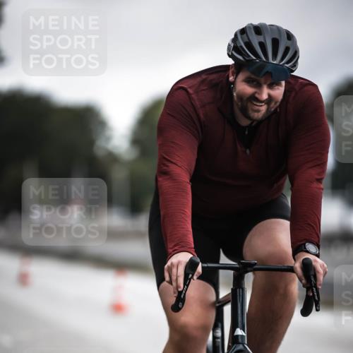 16.08.2026 - KN Förde Triathlon 2026 H.Heesch http://msf.ph/oto/9976051 16.08.2026 11:14:44 Radfahren 328, 350, 370, 396, 400 meine-sportfotos.de