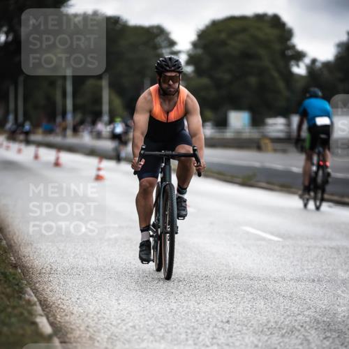 16.08.2026 - KN Förde Triathlon 2026 H.Heesch http://msf.ph/oto/9976069 16.08.2026 11:15:04 Radfahren 322, 334, 345, 358 meine-sportfotos.de