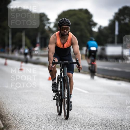 16.08.2026 - KN Förde Triathlon 2026 H.Heesch http://msf.ph/oto/9976077 16.08.2026 11:15:05 Radfahren 322, 334, 358 meine-sportfotos.de