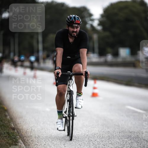 16.08.2026 - KN Förde Triathlon 2026 H.Heesch http://msf.ph/oto/9976123 16.08.2026 11:15:21 Radfahren 341, 355, 359, 367, 374, 378, 407, 802 meine-sportfotos.de